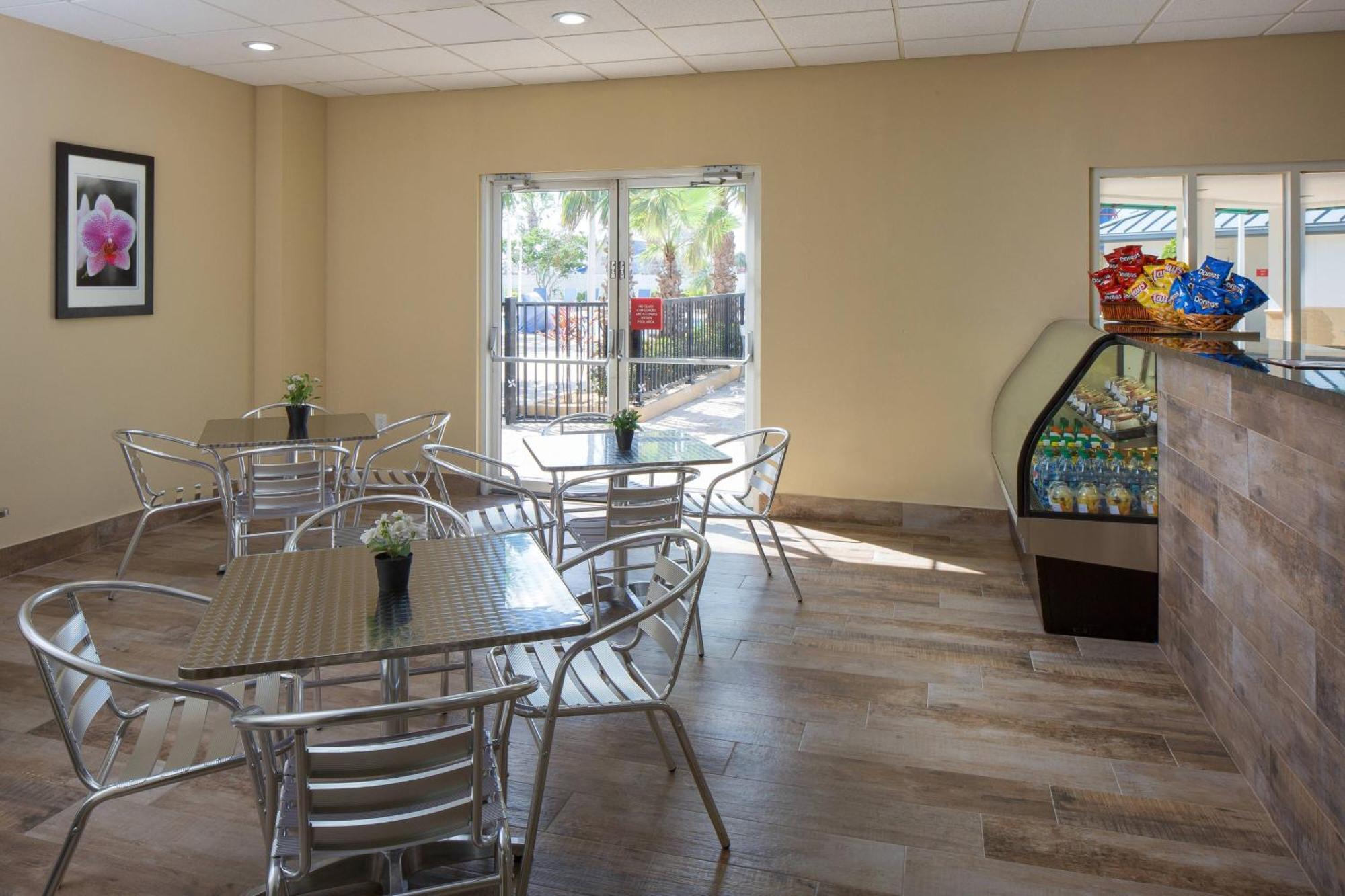 Four Points By Sheraton Orlando International Drive Exterior photo